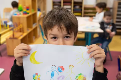 Enfant et son dessin